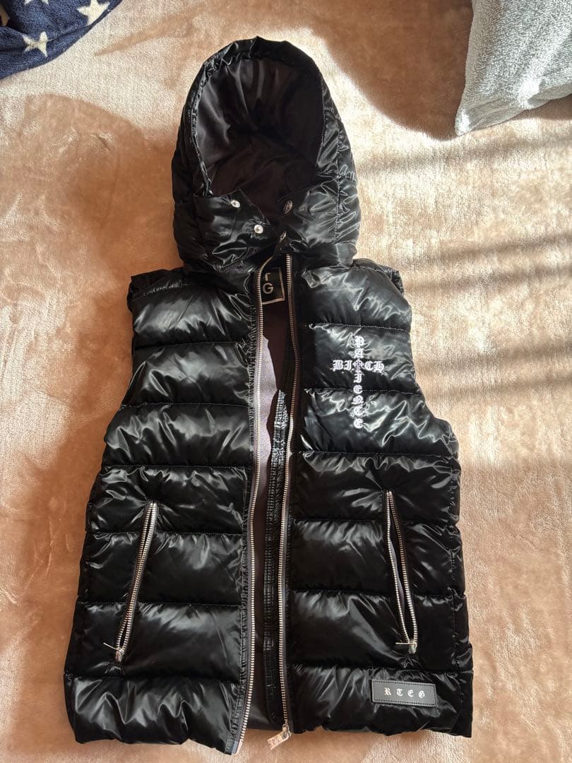 限定値下げ美品アダムスジャグラーダウンベストS adamsJUGGLER（アダムスジャグラー） ダウンベスト ベスト RTEG Z.T