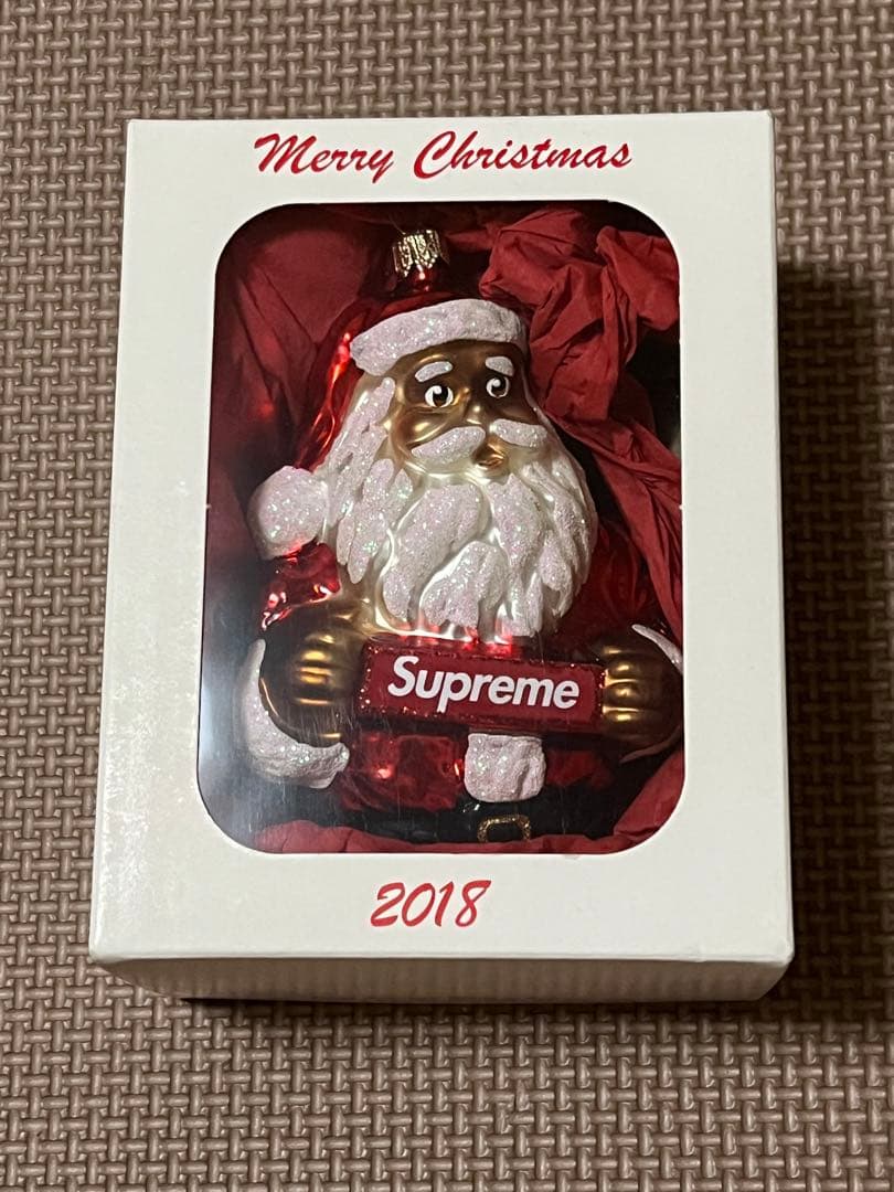 2018 Supreme クリスマス オーナメント サンタクロース - メルカリ