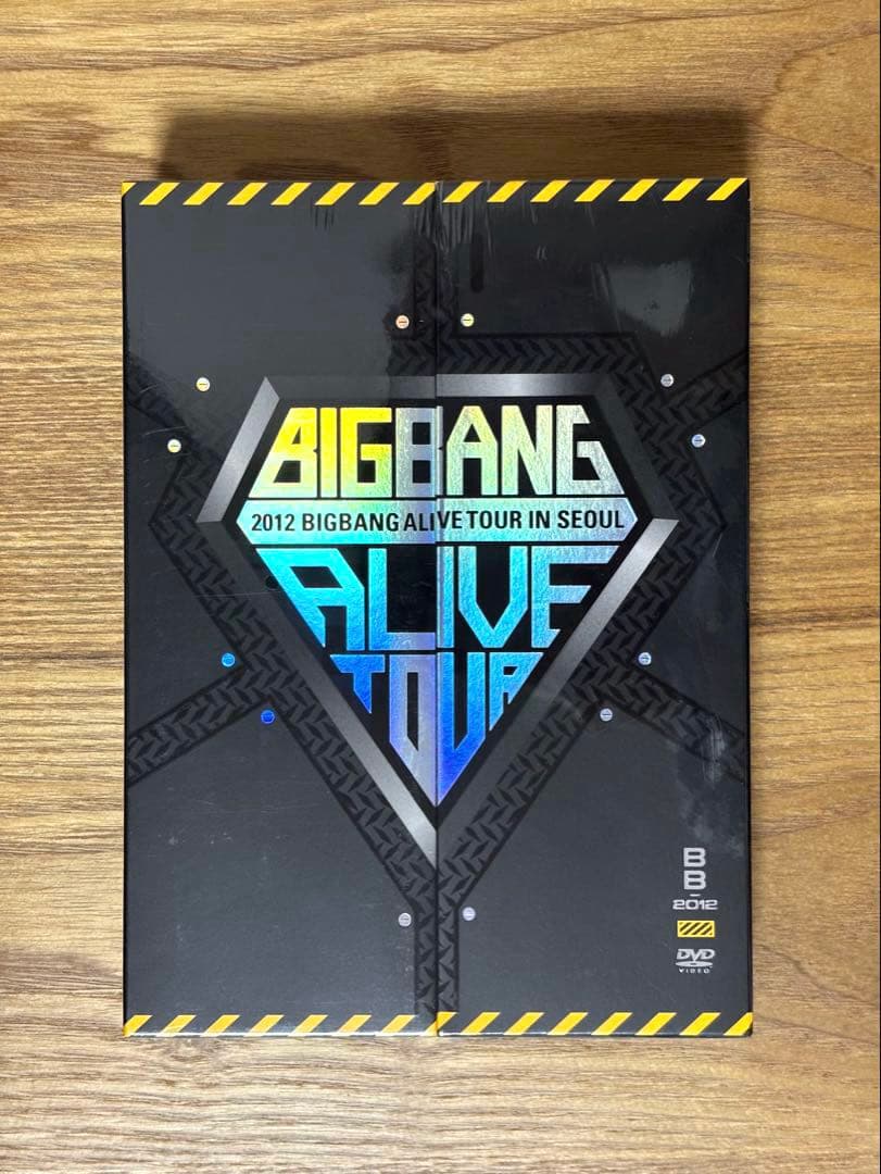 BIGBANG 2012 ALIVE TOUR IN SEOUL 初回生産限定盤 Amazon.co.jp: 2012 BIGBANG ALIVE TOUR IN SEOUL (DVD3枚組) (初回