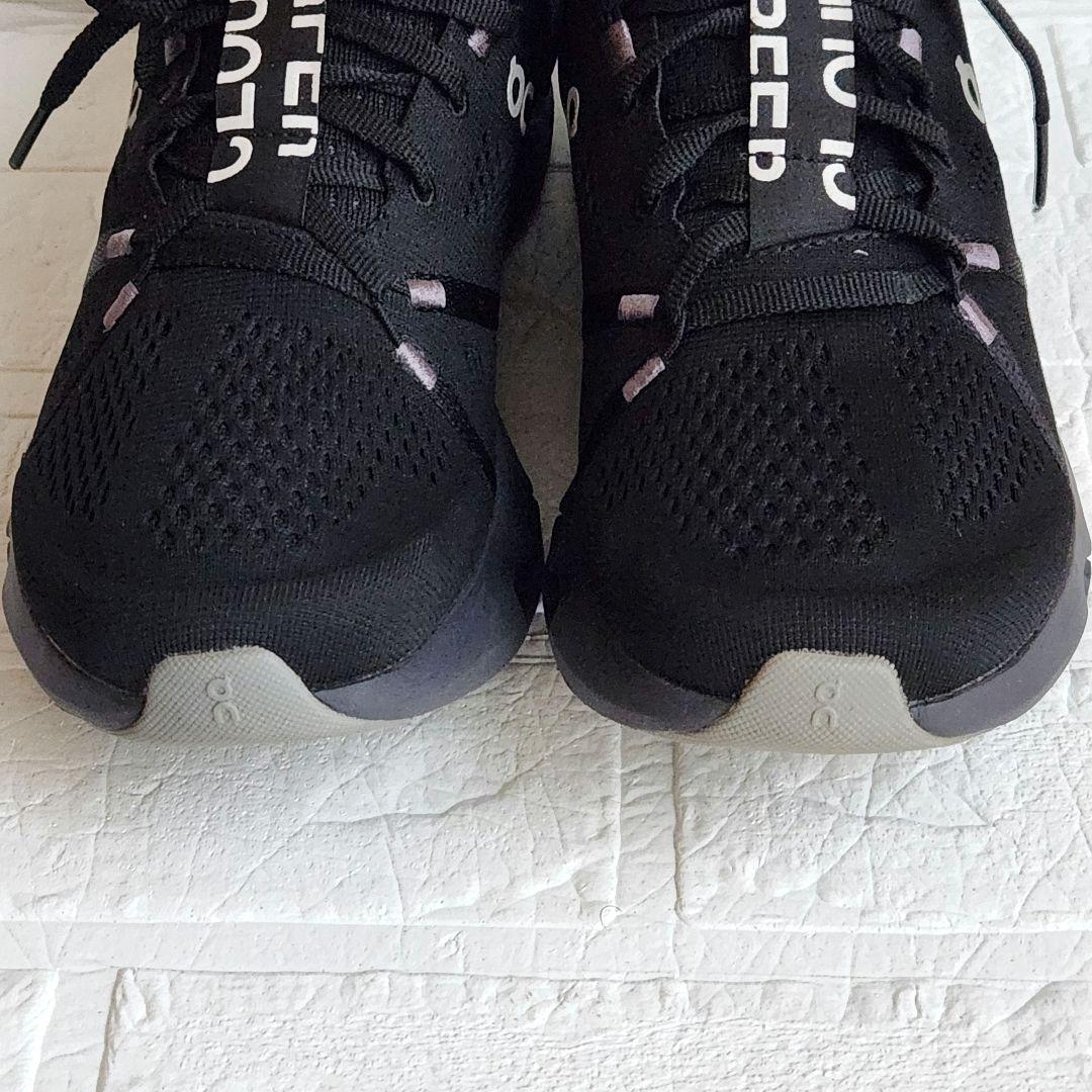 【人気美品✨】On CIoudsurfer スニーカー 黒 25.5cm 厚底