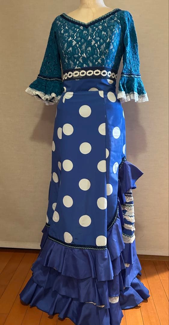 フラメンコドレス 青と白の水玉中古ハンドメイド - メルカリ