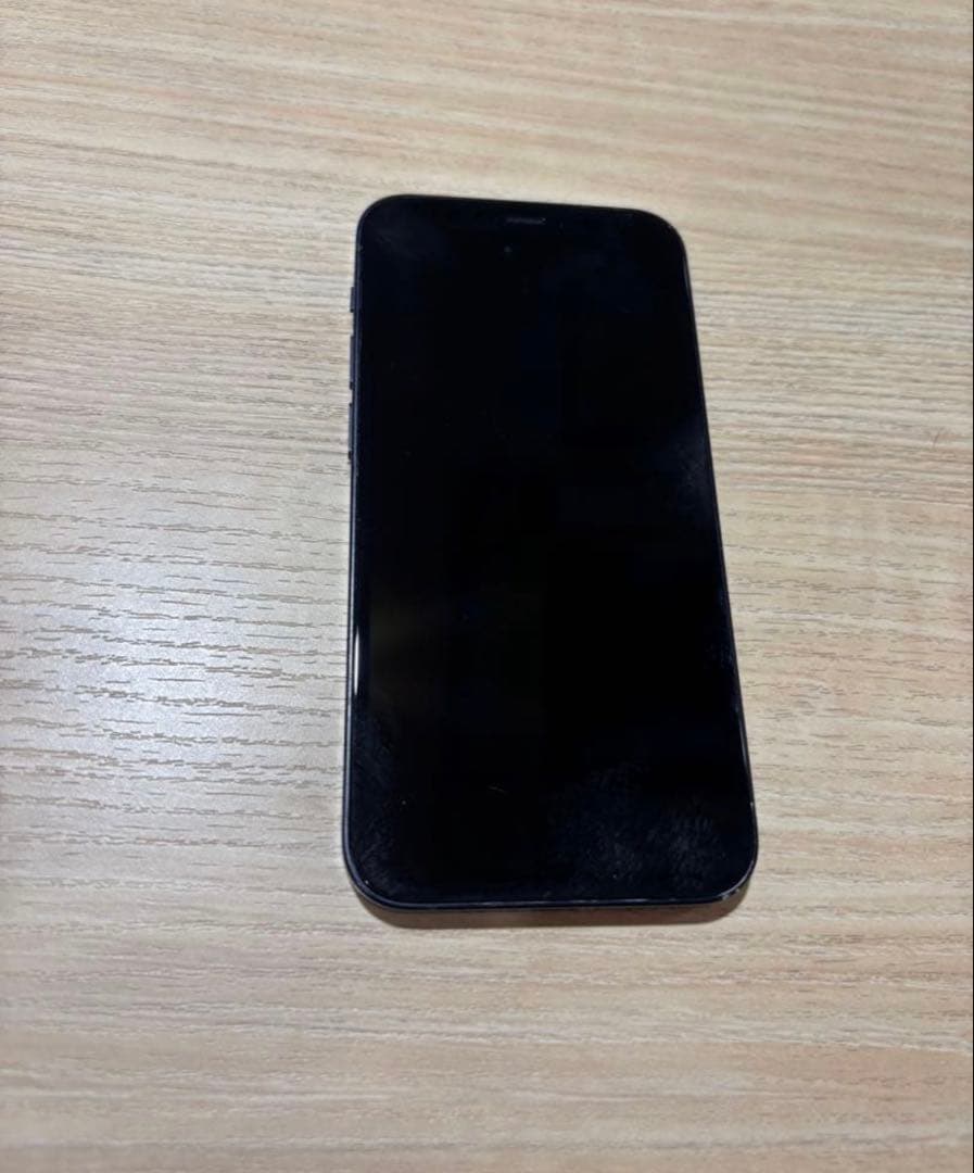 iPhone 12 mini ※写真よく見て　128GB ブラック Amazon | 【整備済み品】 Apple iPhone 12 mini 128GB ブラック SIM