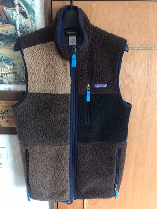 着画追加！パタゴニア レトロXベスト パッチワーク 限定 - メルカリ