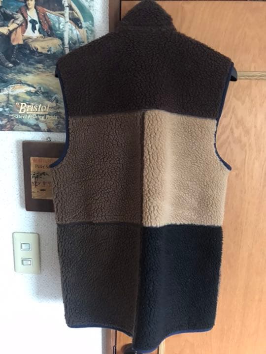 着画追加！パタゴニア レトロXベスト パッチワーク 限定 - メルカリ