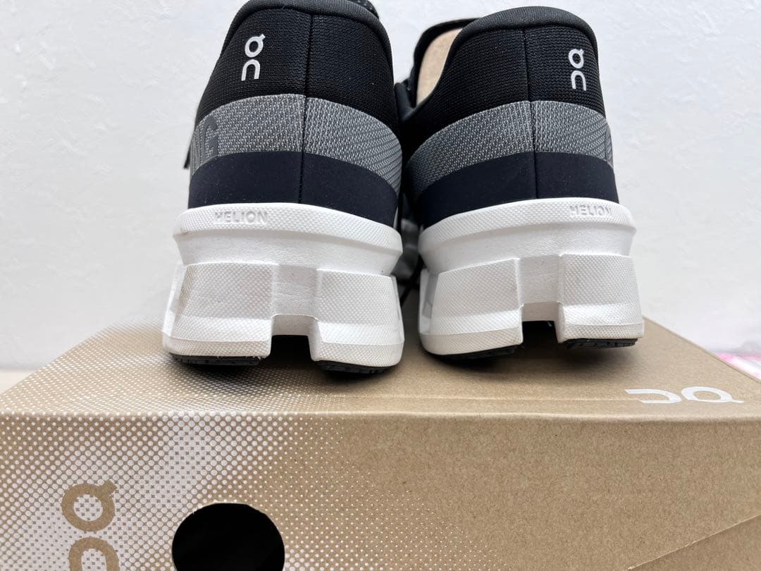 柴犬Cloudmonster 2 メンズ柴犬 26.5CM