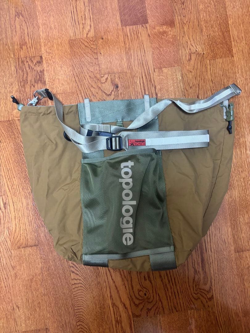 topologie（トポロジー） Summit Tote Medium Topologie Summit Tote Medium in Black Topologie