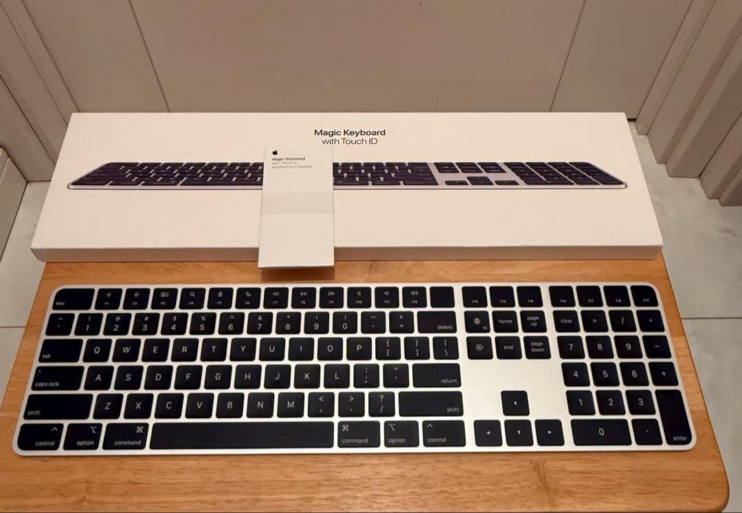 【極美品】Magic Keyboard with Touch ID Amazon.com: Apple Magic Keyboard with Touch ID and Numeric Keypad