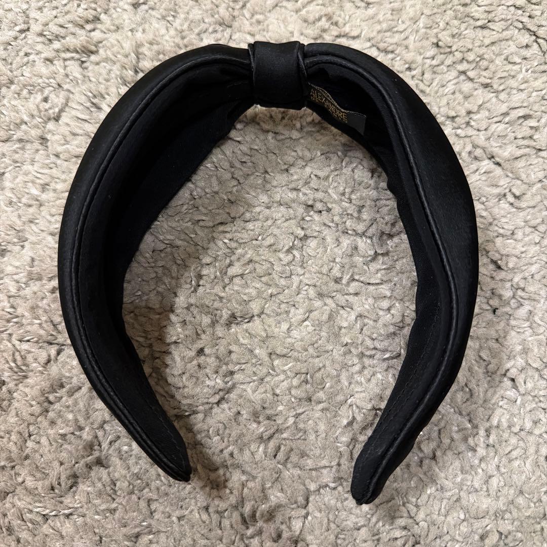 ALEXANDRE DE PARIS ブラック リボン サテン カチューシャ - メルカリ