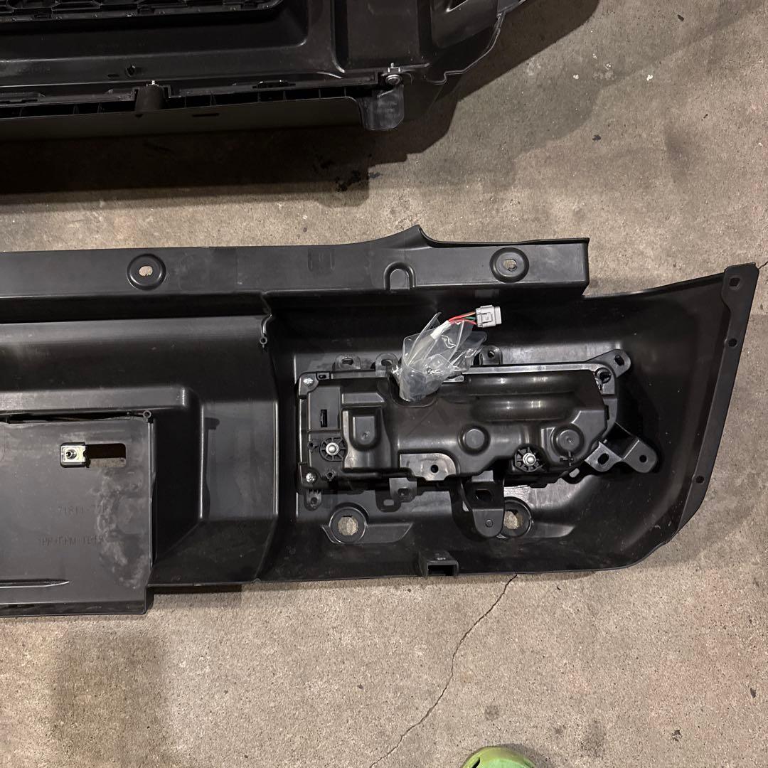 ジムニーJB64 4型 新車外し 未使用 純正バンパーセット 純正フロント