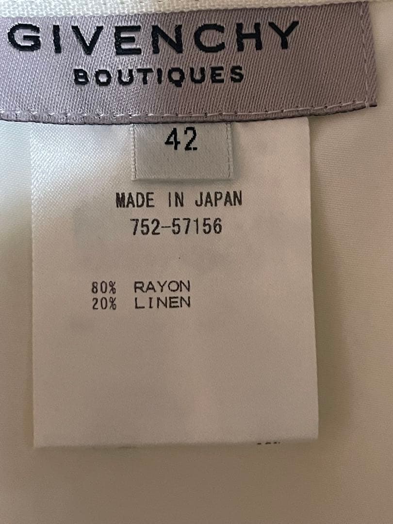 ゆか　　　春夏　ジバンシー　美ライン　スカート