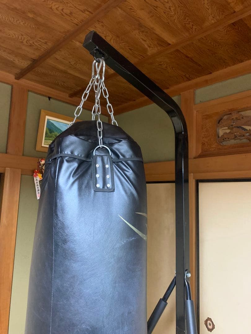 黒 サンドバッグ チェーン付き - メルカリ
