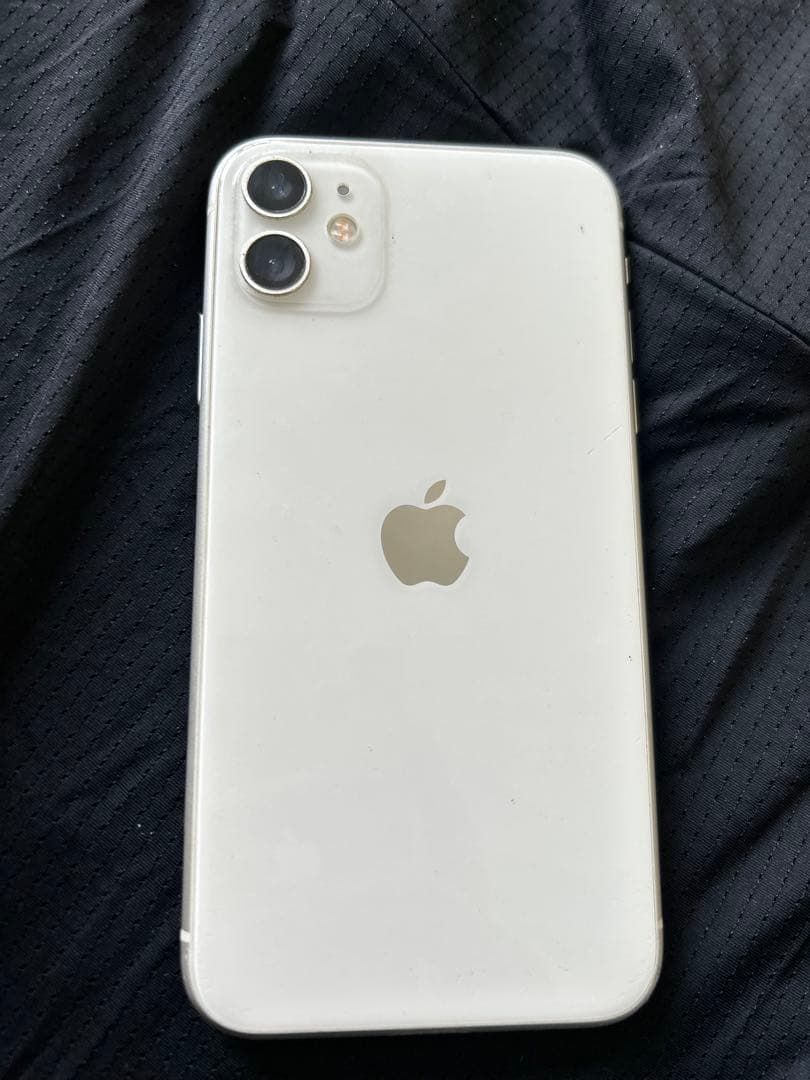 【液晶交換済】iPhone11 128GB バッテリー残量67% iPhone11のバッテリー最大容量が「71%」にまで劣化している | iPhone