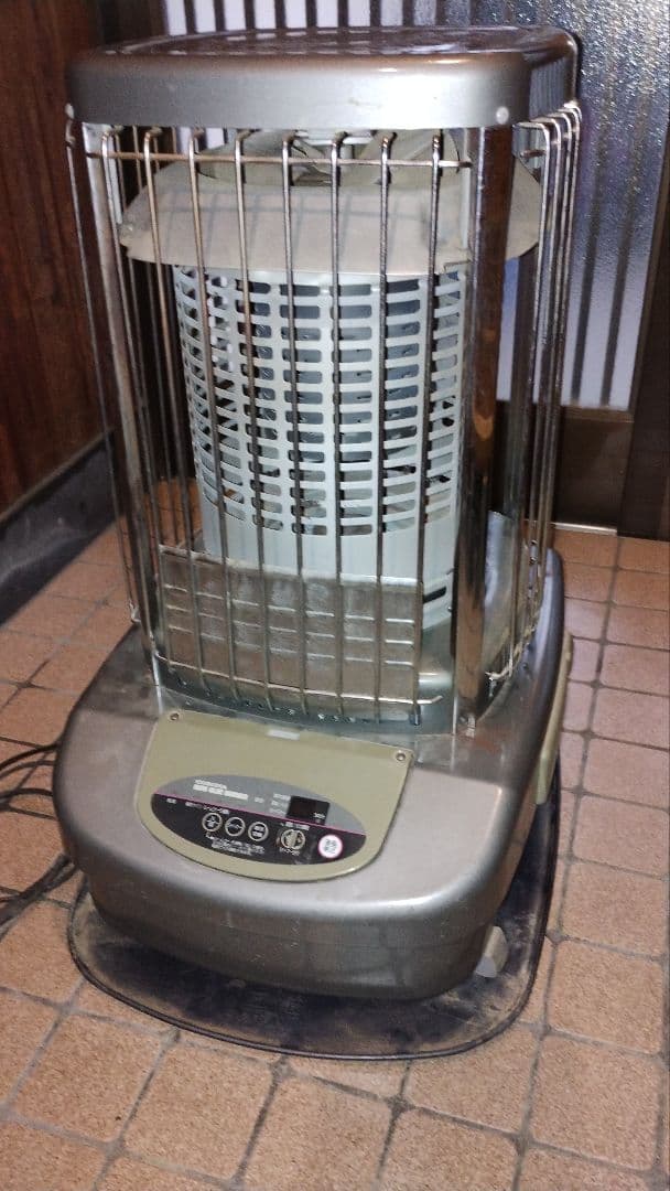 コロナGH-B170F ブルーバーナー 業務用石油ストーブ 説明要確認 中古コロナ ブルーバーナー 業務用ストーブ① GH-B170F - 無限堂東京店