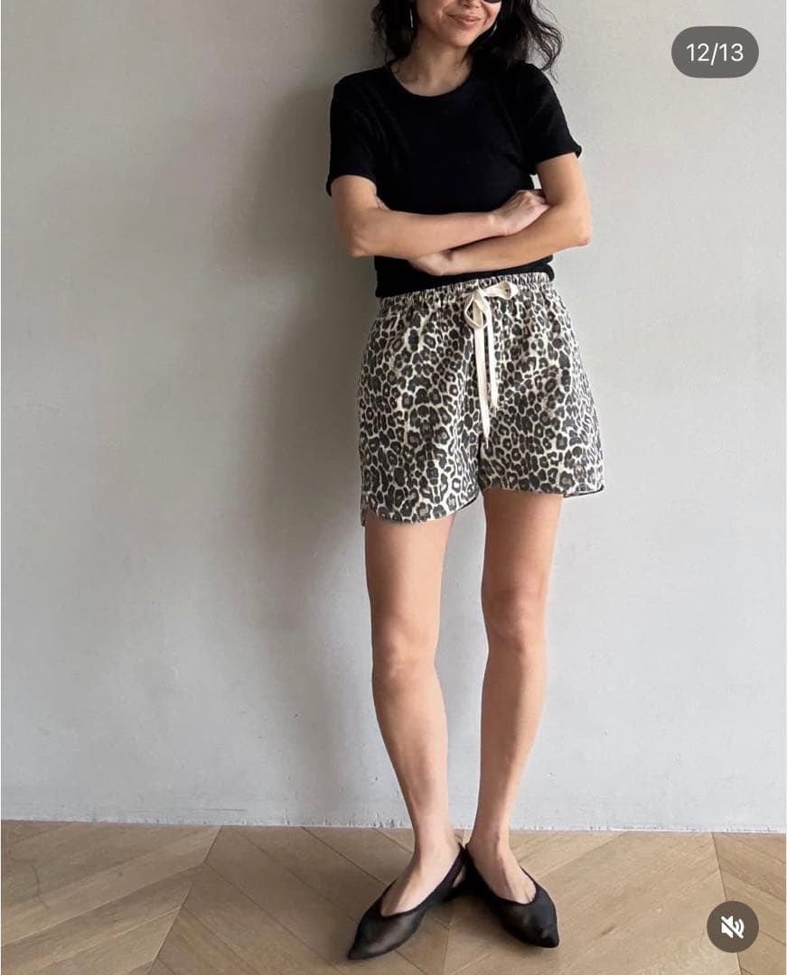 ライトCanvasギャザーショートパンツ - メルカリ