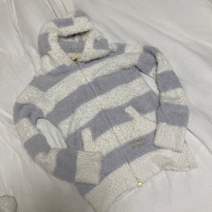 ジェラピケ モコモコパジャマ 上下靴下セット - メルカリ