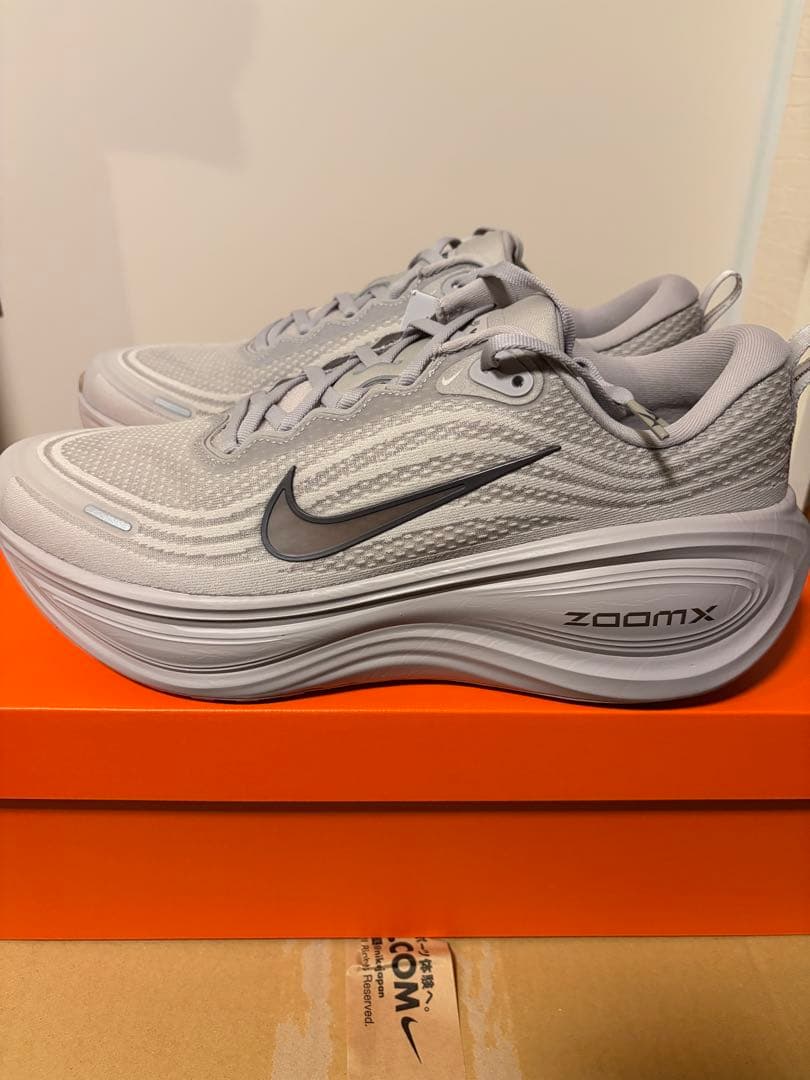 新品未使用　ナイキ ボメロ プラス　29.5cm