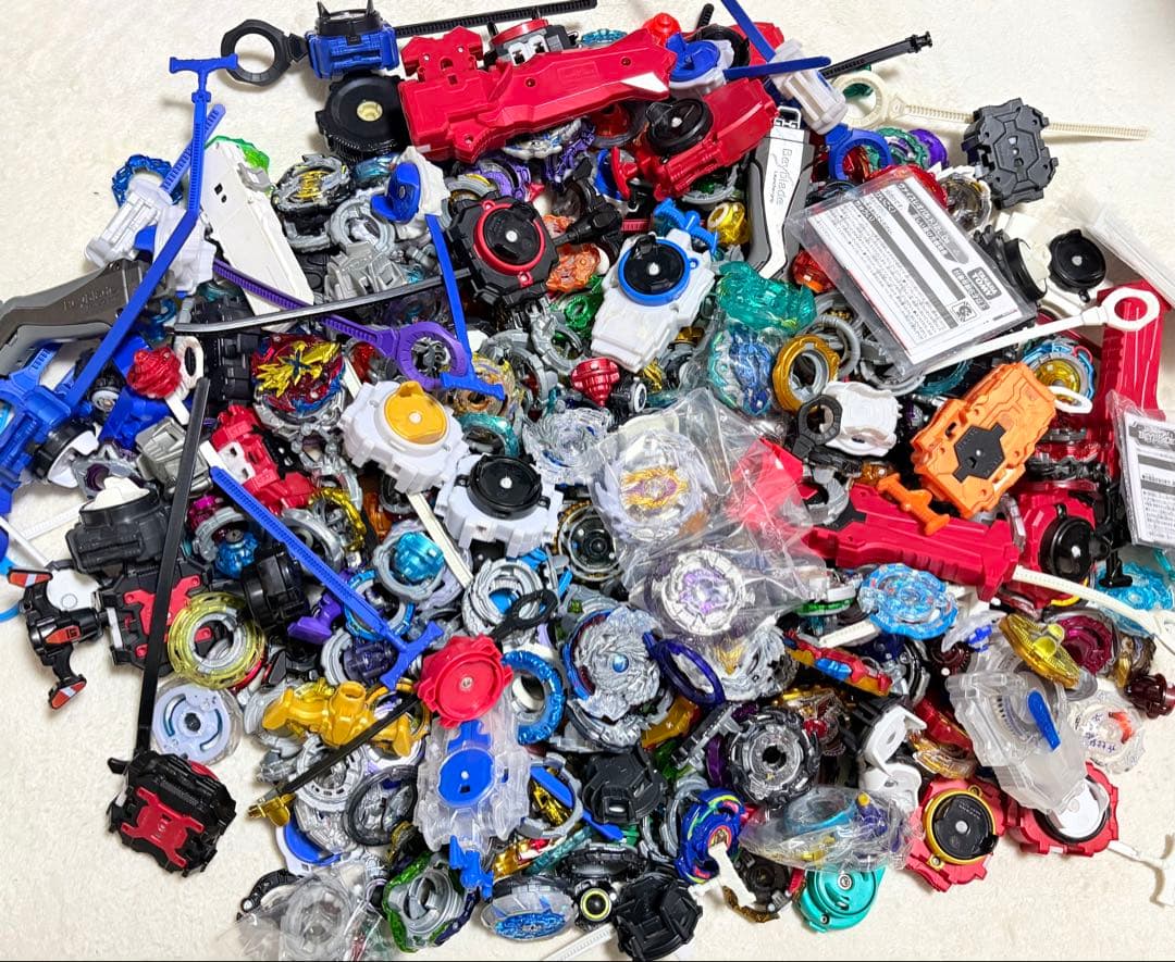 超大量 ベイブレードバースト まとめ売り ジャンク 動作未確認 超大量 ベイブレードバースト まとめ売り ジャンク 動作未確認 超大量