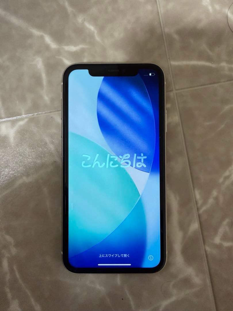 Apple iPhone11本体 ホワイト 64GB SIMフリー - メルカリ