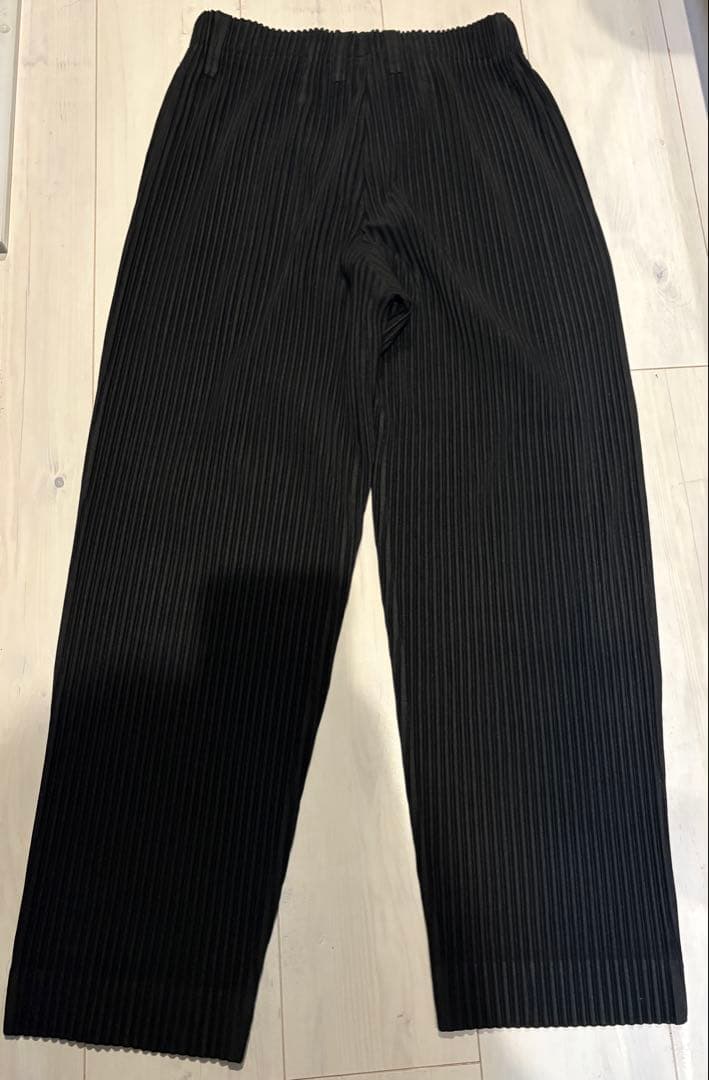HOMME PLISSÉ ISSEY MIYAKE BASICS BASICS – ISSEY MIYAKE ONLINE STORE