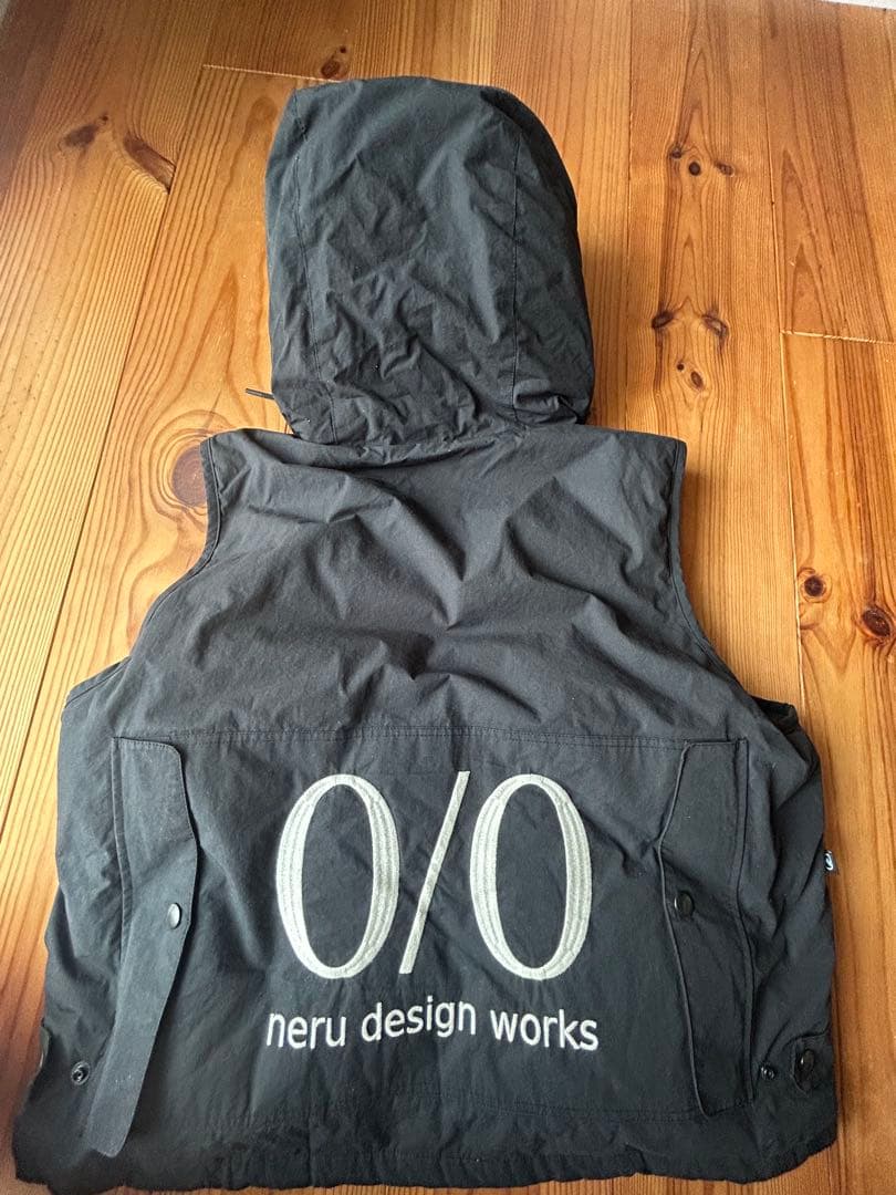 neru design works フード付きベスト