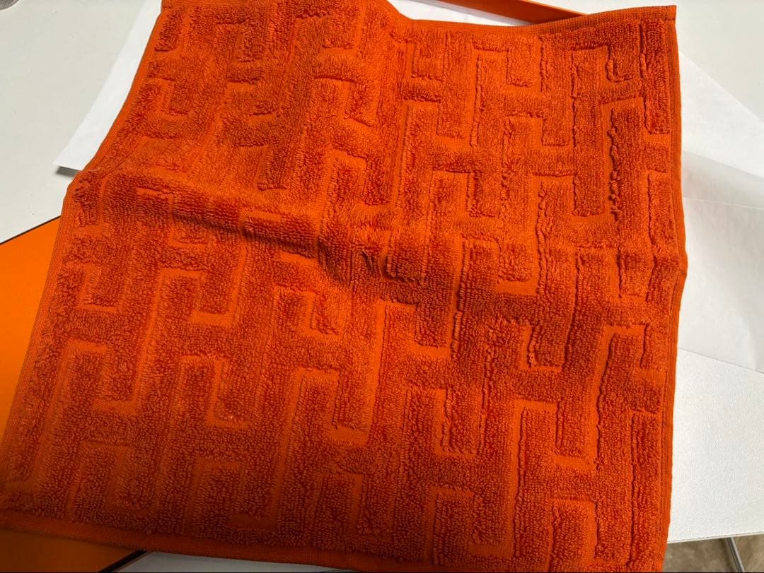 HERMES ハンドタオル ステアーズ オレンジ - メルカリ