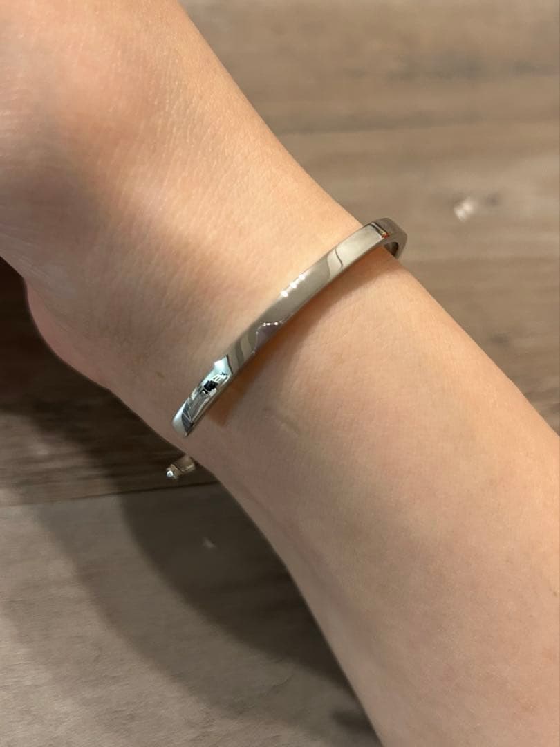 MM6】Numericミニマルシグネチャーカフブレスレット2025SS - メルカリ