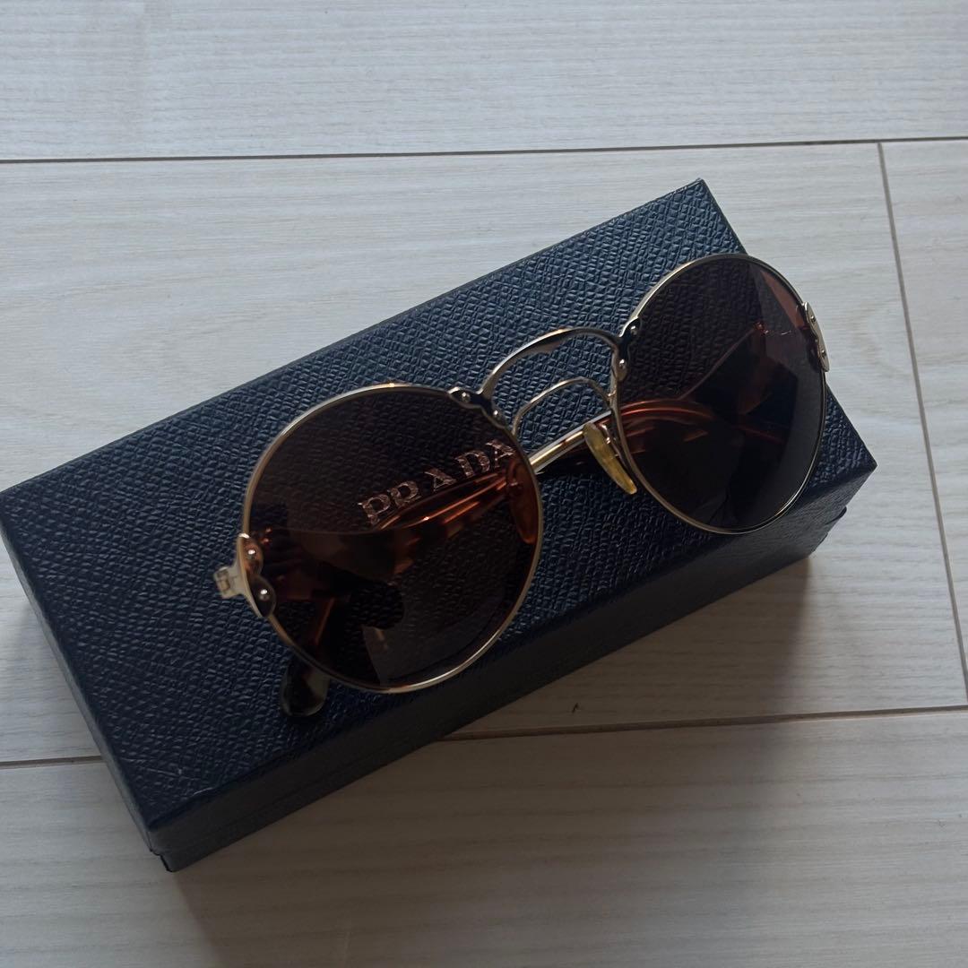 リトルグリーンメン様専用 HYDE着用 プラダ サングラス 完売品 - メルカリ