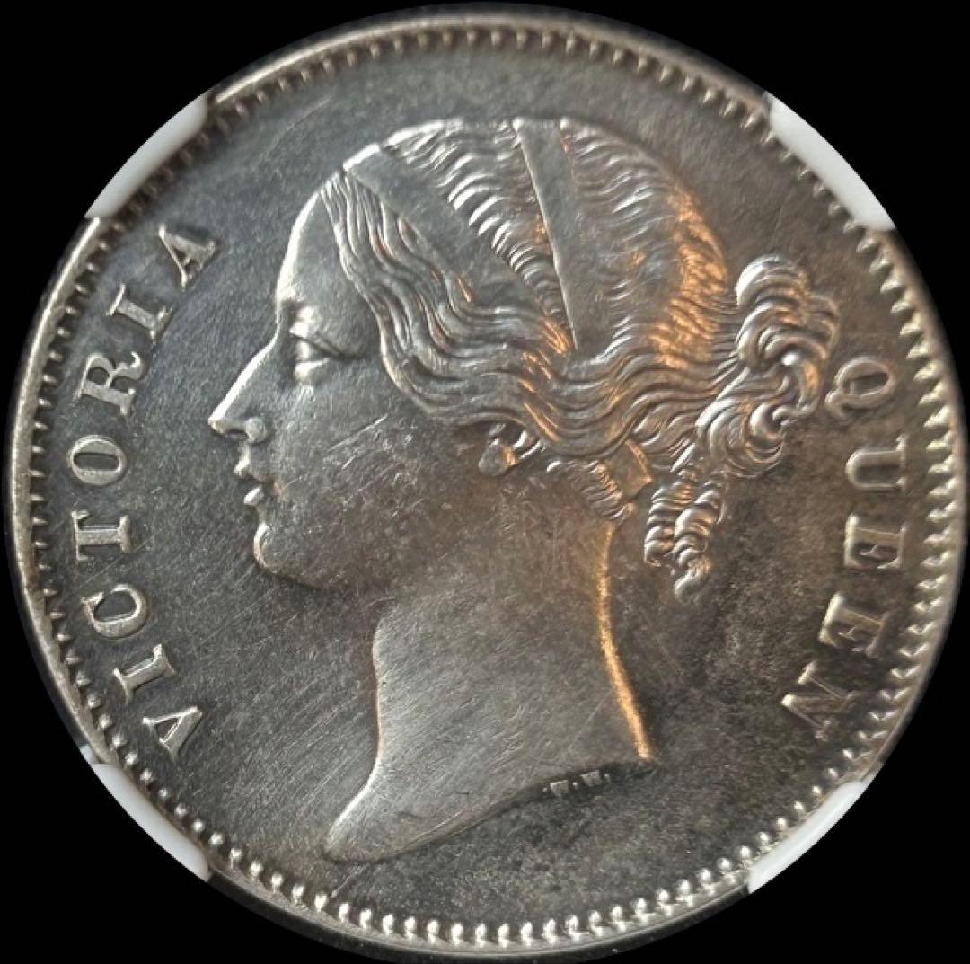 NGC AU D イギリス領インド 1840 1R銀貨 ビクトリア mqdefault.jpg