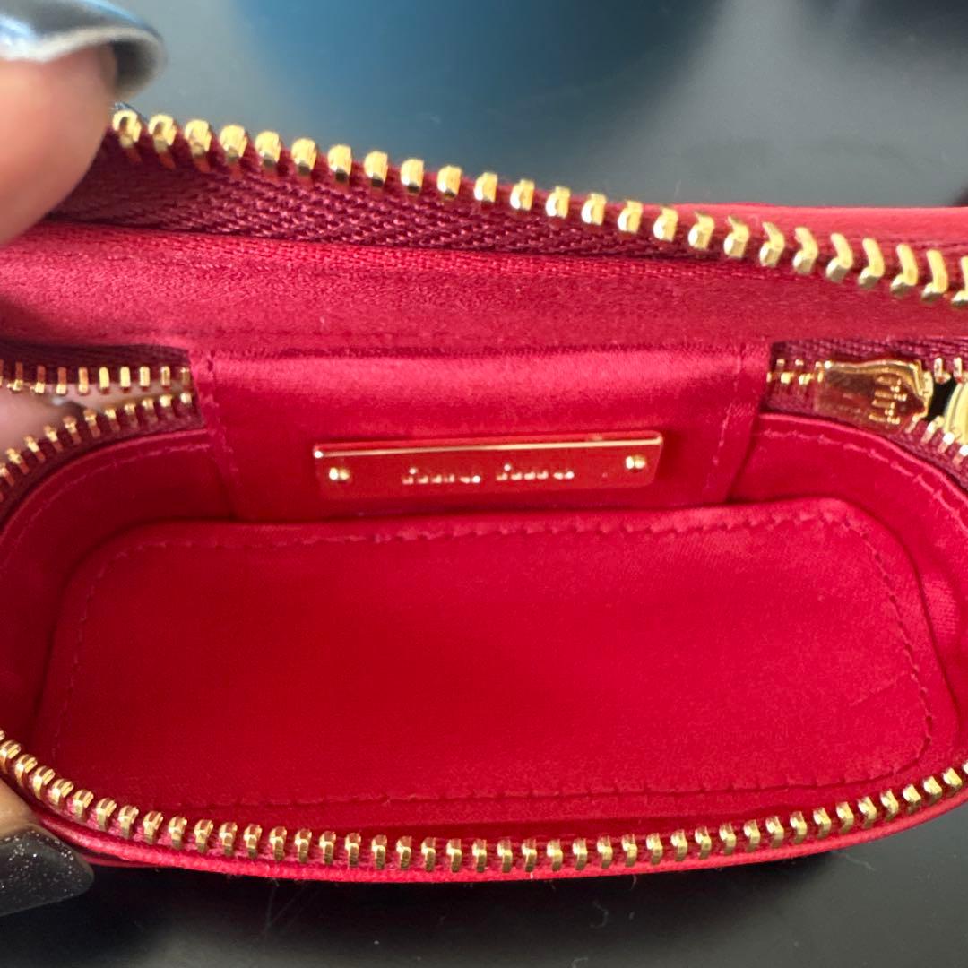 美品】miumiu マテラッセ バッグチャーム リップケース レッド - メルカリ