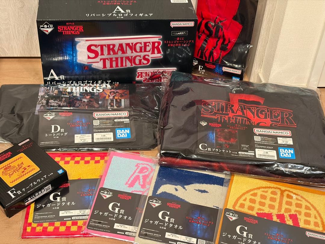 ストレンジャーシングス ロゴフィギュア ブランケット　トートバッグ　手袋 ストレンジャーシングス ロゴフィギュア ブランケット トートバッグ