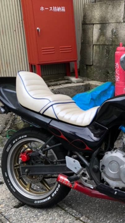 ジェイド250 三段シート チョビ三段 jade250 タックロール - メルカリ