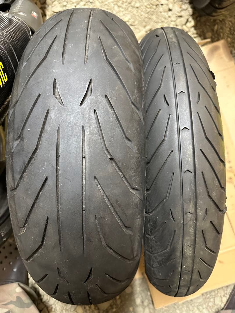 ANGEL GTⅡ 120/70ZR17 190/50ZR17 ピレリ ピレリ エンジェル GT2 120/70ZR17 (バイク用タイヤ) 価格比較 - 価格.com