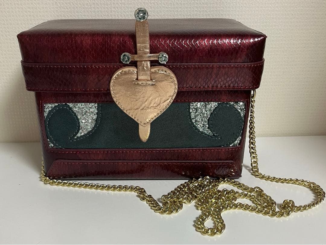 DANIELLE NICOLE 白雪姫 バッグ 心臓箱 - メルカリ