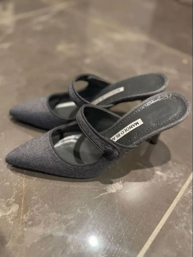 【新品未使用品】MANOLO BLAHNIK MANOLO BLAHNIK（マノロブラニク） ミュール MAYSALE SUEDE DAIM 050