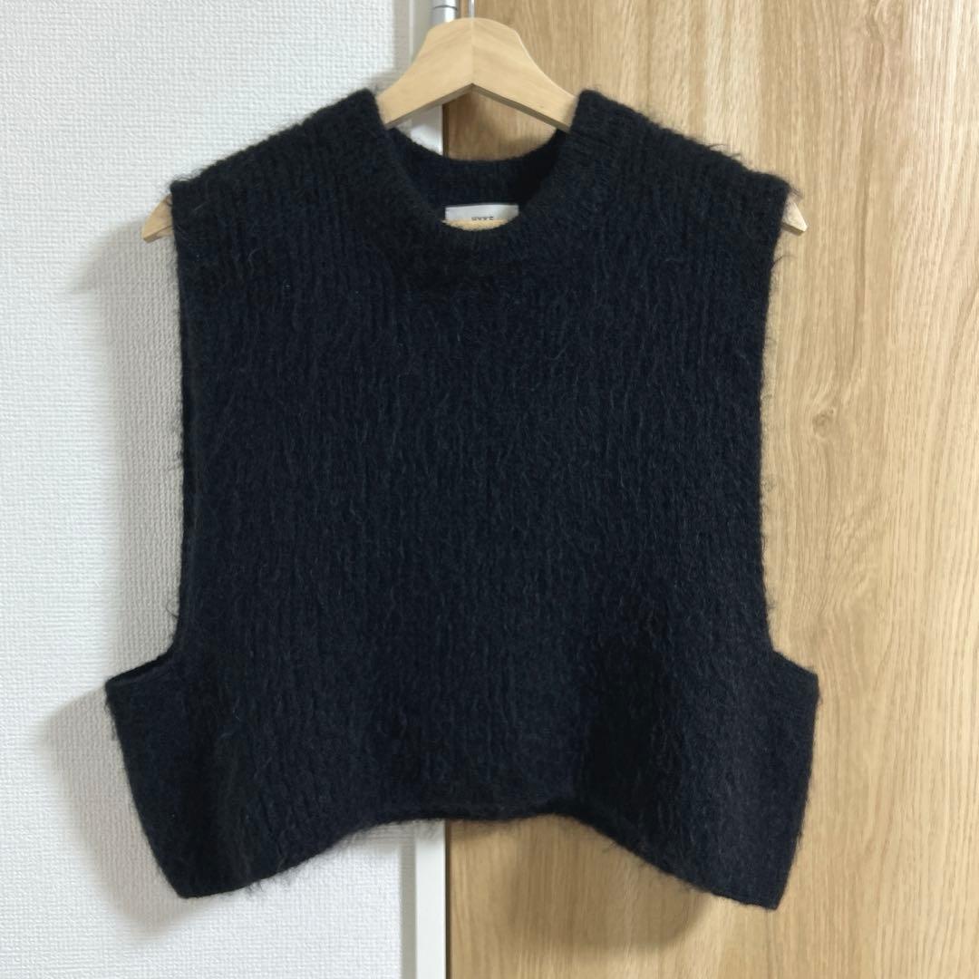 美品 22AW HYKE ハイク モヘア ニットベスト 黒 美品 22AW HYKE ハイク モヘア ニットベスト 黒 HYKE（ハイク） ニット