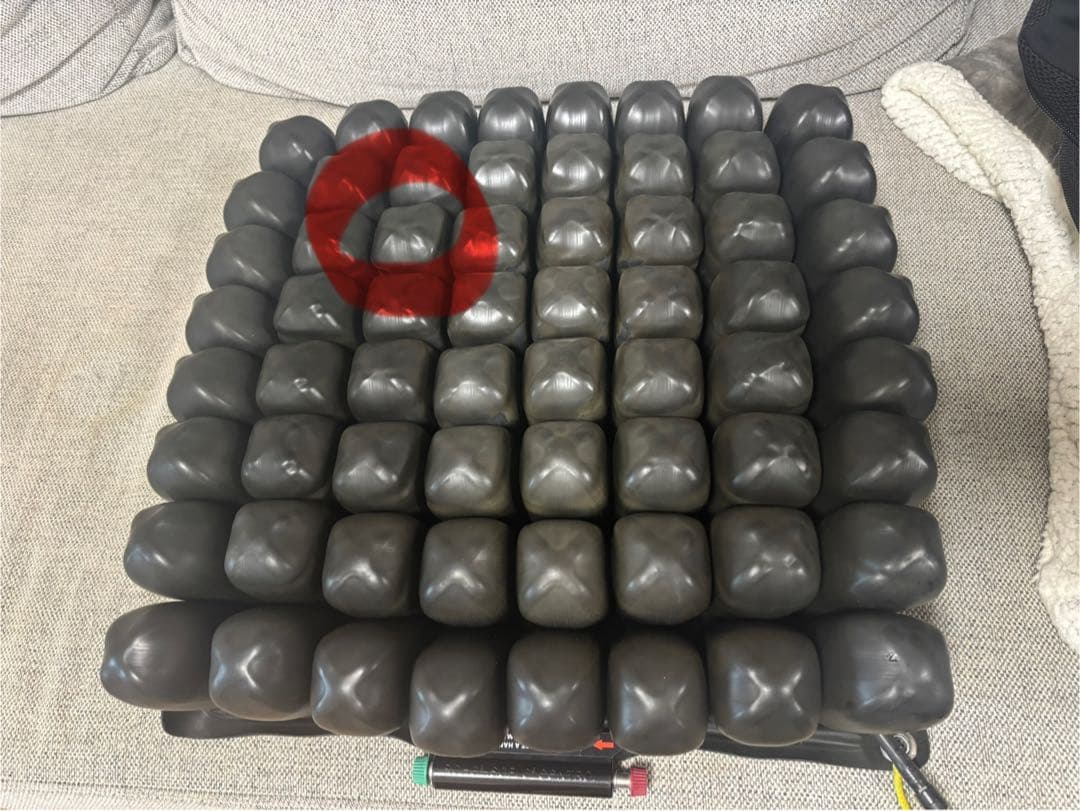 ロホクッションハイタイプROHO(41×38.5×10.5)褥瘡予防、臀部を守る ロホクッションハイタイプROHO(41×38.5×10.5)褥瘡予防、臀部を守る