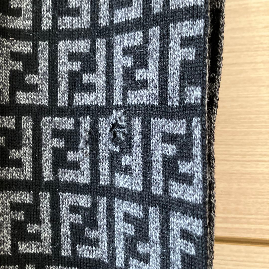 FENDI グレー ロゴパターン マフラー - メルカリ