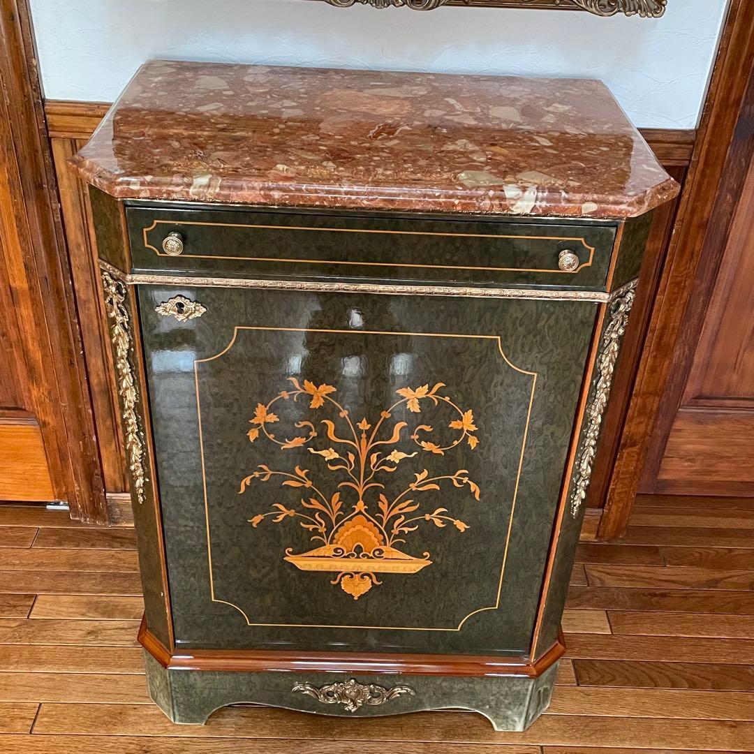 イタリア製 大理石天板 象嵌細工 キャビネット☆バーズアイ杢目 真鍮装飾☆引出付 チェスト 木製 象嵌 丸脚 ローキャビネット 87cm サイドボード 119