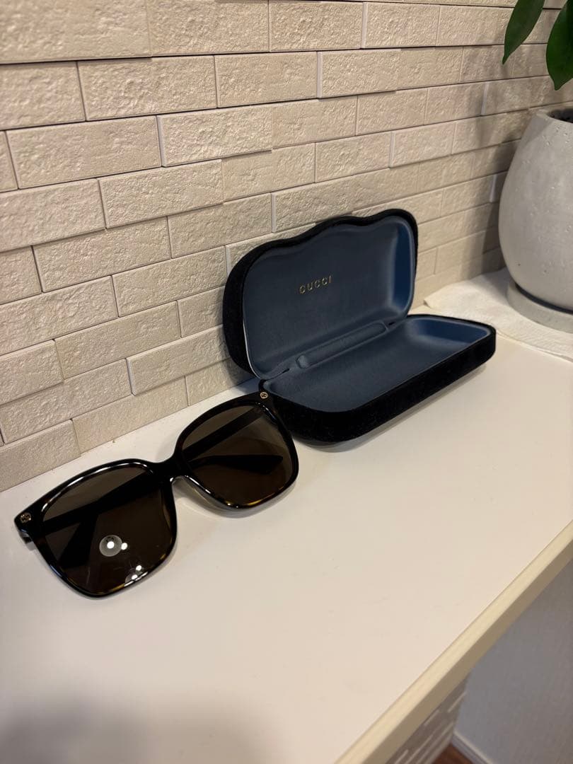 GUCCI サングラス ブラック 中古・古着通販】GUCCI (グッチ) サングラス ブラック サイズ:53□17