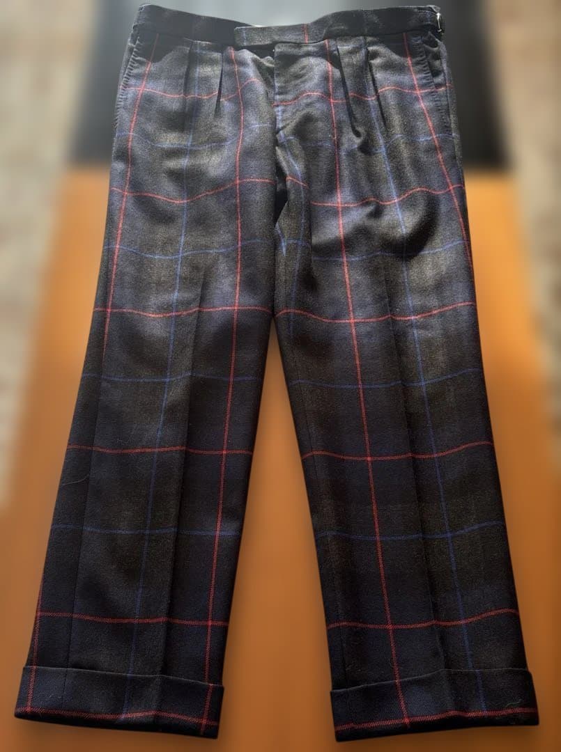 美品ベルナールザンスビームスFサイドアジャスター2Pパンツ : XL(LL) BERNARD ZINS」日本初のカスタムオーダー会！｜ビームス 銀座｜BEAMS