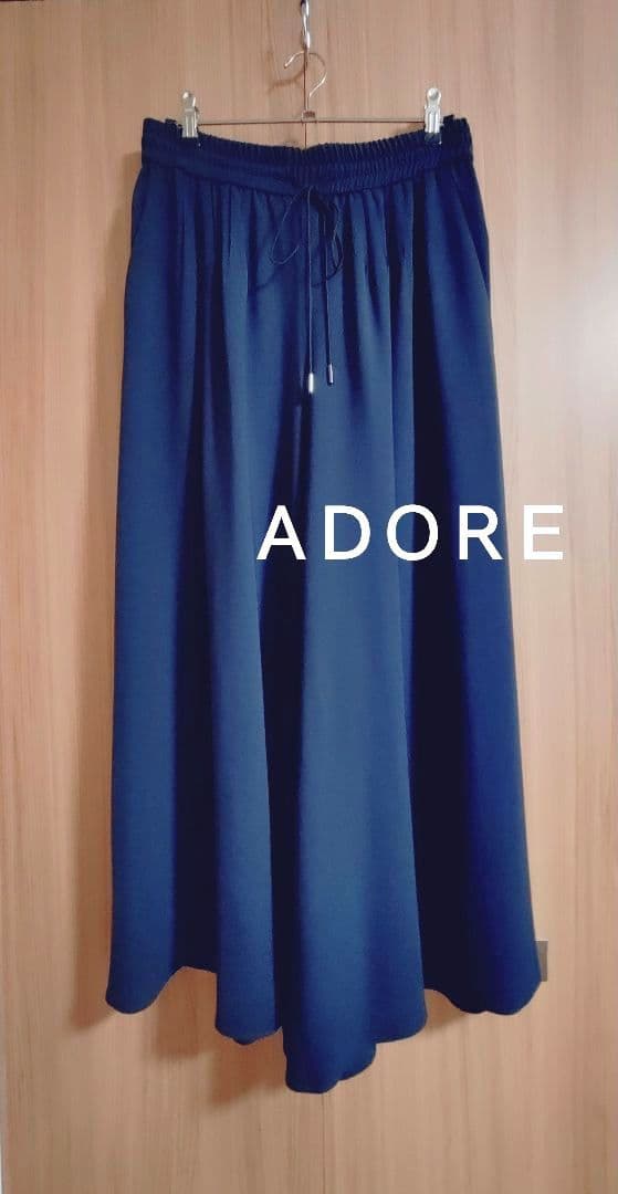 ADORE フレアパンツ ネイビー 約3万円 匿名配送 ADORE(アドーア)｜ワイドフレアデニム/ネイビー の通販｜ELLESHOP