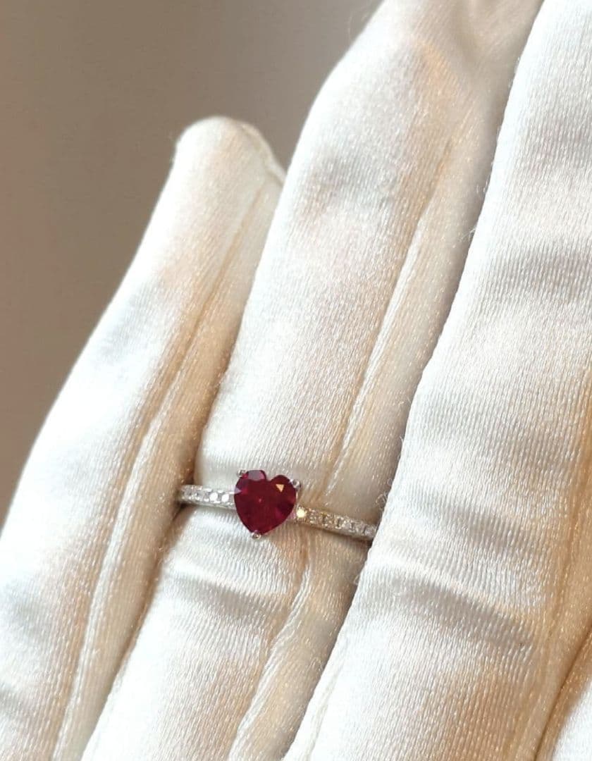 2085 高級 sona ダイヤモンド リング ルビー 人工石 ハート シルバー