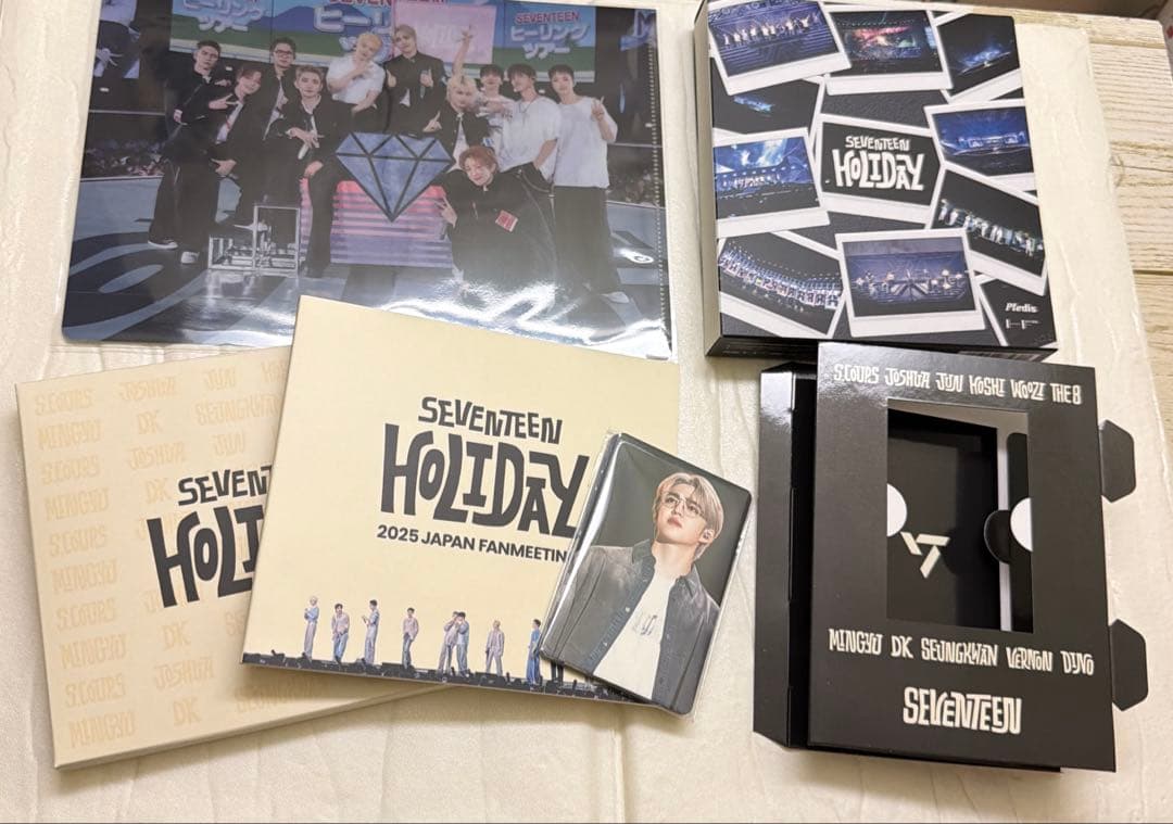 【SEVENTEEN】holiday デジタルコードver.トレカ ⚠️デジコなし SEVENTEEN ブルーレイ&デジタルコード『SEVENTEEN 2025 JAPAN