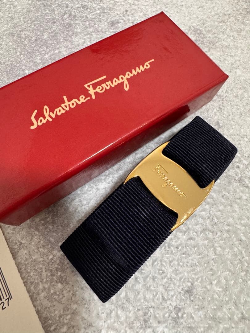 Salvatore Ferragamo フェラガモ リボン　バレッタ　値下げ可 中古・古着通販】Salvatore Ferragamo (サルヴァトーレ フェラガモ
