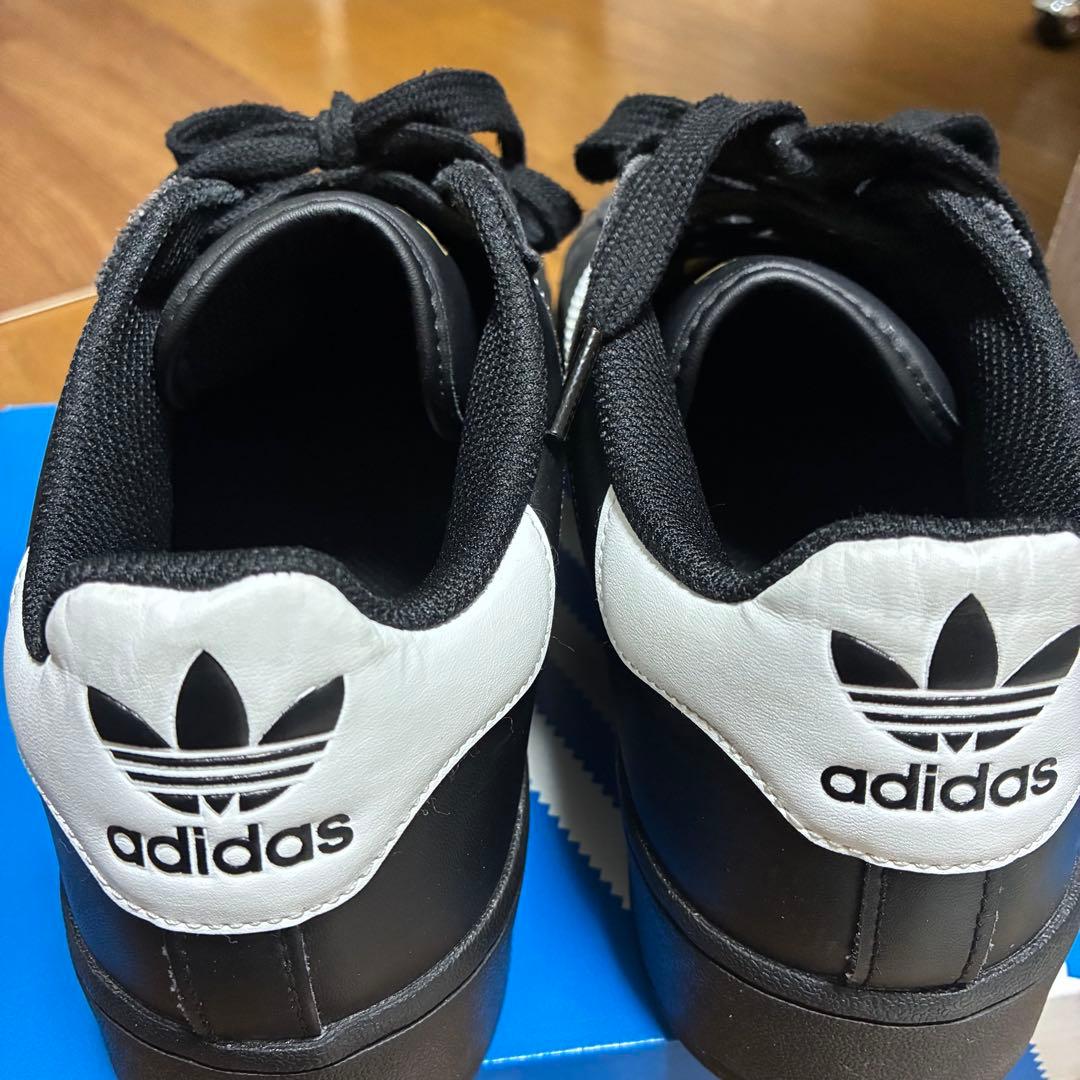 常田大希着用 adidas SUPERSTAR XLG スーパースター ブラック - メルカリ