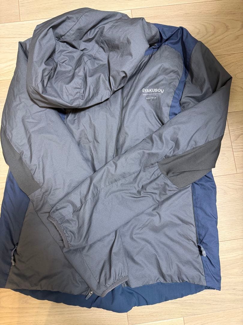 NIKE x UNDERCOVER フード付きナイロンジャケット Mサイズ NIKE x UNDERCOVER フード付きナイロンジャケット Mサイズ