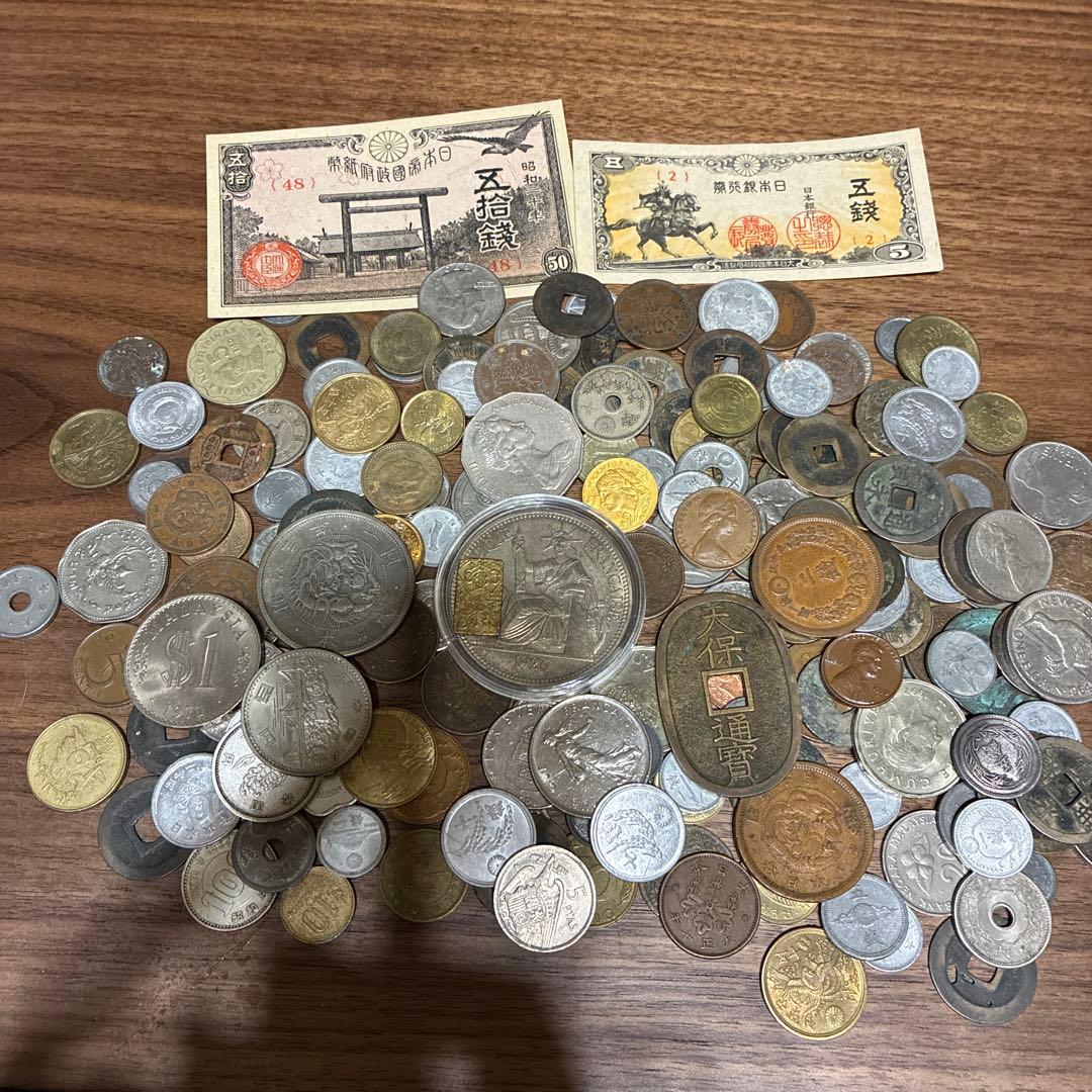 な*す様 いろんな国　　古銭　　コレクション 詳しい方に 新品】古銭コレクション ガチャ 全12種 コンプセット - メルカリ