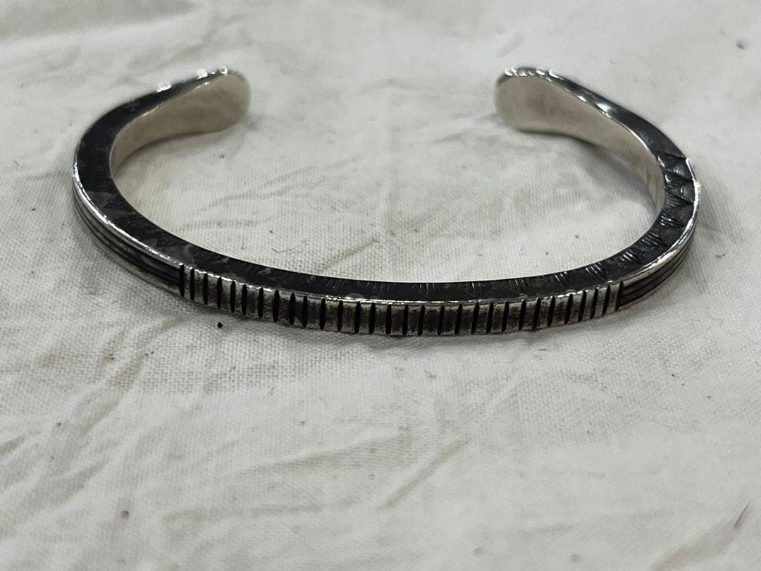 Wylie Secatero ワイリーセカテロ シルバーバングル 23.5g - メルカリ