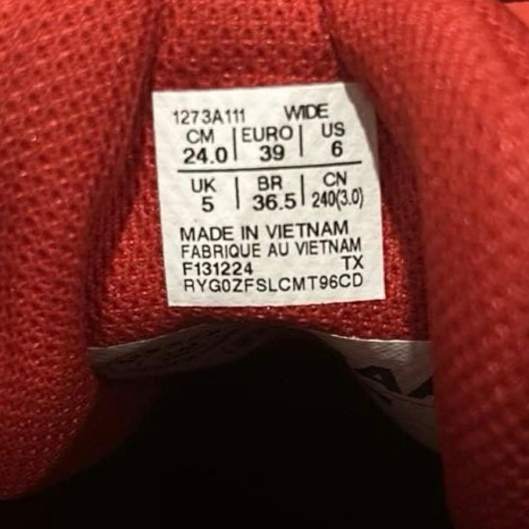 新品　ASICS レッド安全靴 　24.0cm