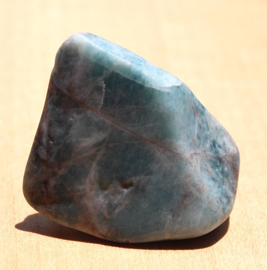 とぅーやん［深海ブルー］糸魚川翡翠 入りコン沢 青翡翠 原石 17.8g